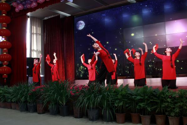 東辰集團(tuán)2018年新春團(tuán)拜會2月11號下午3點(diǎn)在東辰集團(tuán)大會堂成功舉辦