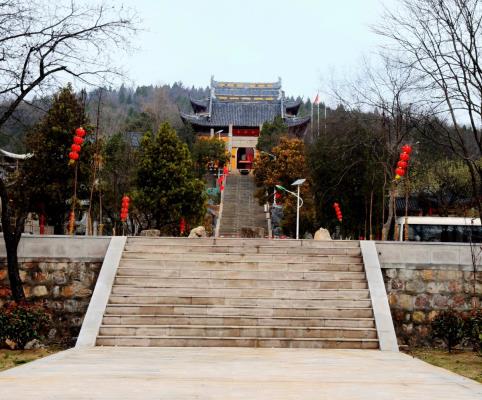 八公山白塔寺《佛光普照》