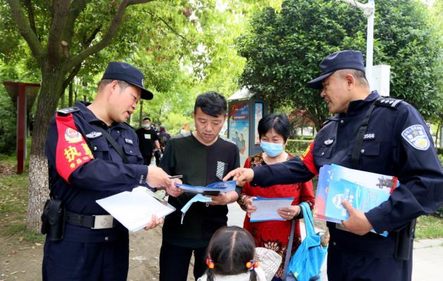 壽縣公安局深入基層一線《傳遞正能量、為民辦實事》