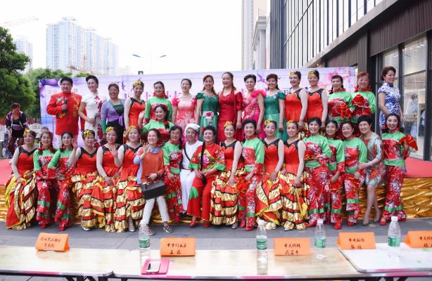 “為人民抒情，為人民放歌”.“好之聲”合唱團三周年相約環球港