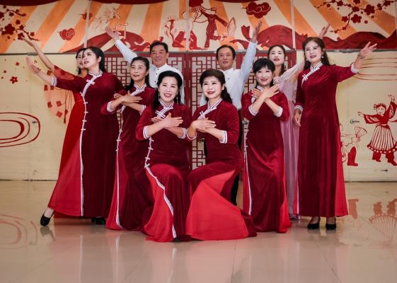 圖片網(wǎng)模特隊(duì) 讓快樂(lè)發(fā)光