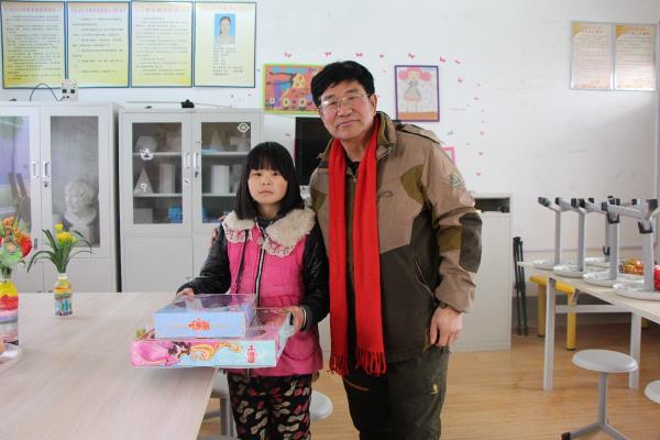 淮南公益服務網給部分留守兒童圓夢活動在孔店鄉東河小學紀實