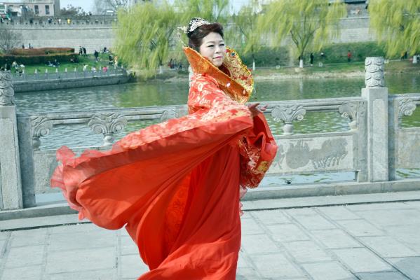 淮南圖片網(wǎng)模特隊漢服驚艷壽州古城