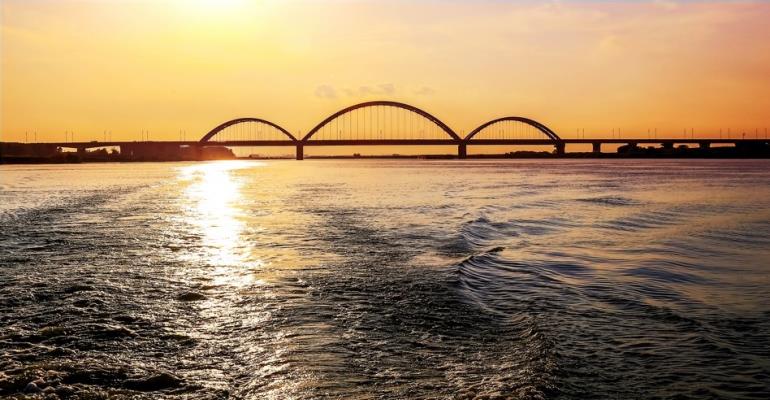 誰持彩練當空舞——淮河孔李大橋巡航