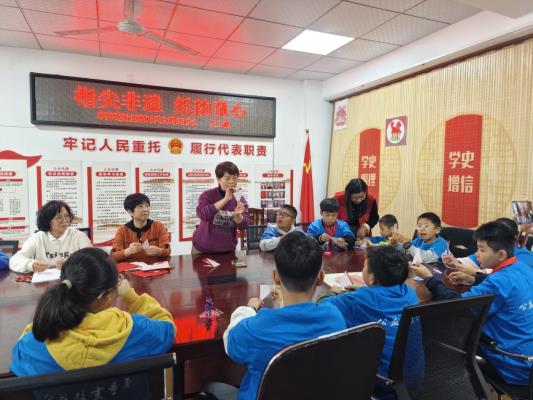 指間非遺 紙韻童心 ——田家庵區(qū)朝陽華聲苑社區(qū)關(guān)工委開展未成年人剪紙活動(dòng)