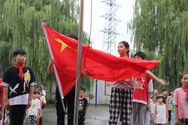 安徽淮南：安徽師大學(xué)子赴鄉(xiāng)村開展夏令營(yíng)