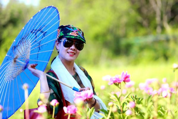 陽(yáng)光下的靚影