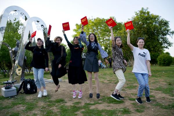 淮南圖片網(wǎng)龍湖公園春季人像拍攝活動紀實