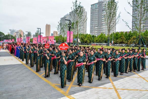 吾悅廣場旗袍秀驚艷全場