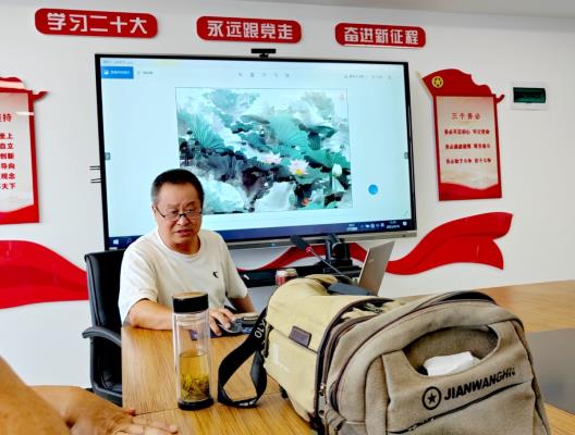 梁衛星畫意攝影講座在七曜航空技術公司舉辦