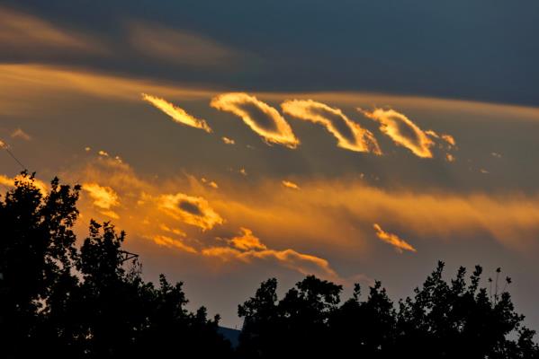 淮南出現(xiàn)數(shù)字云