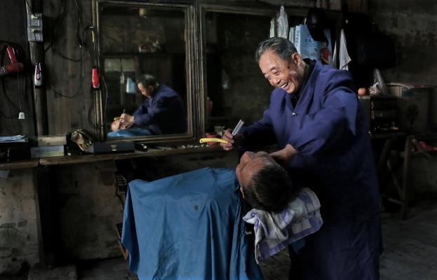 百年老店理發師