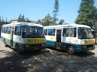 30、813(八公山-田家庵)市內(nèi)客運(yùn)車.jpg
