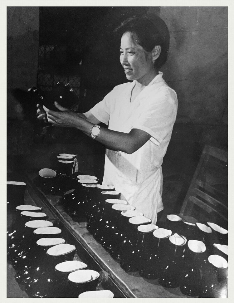 51淮南橡膠三廠生產(chǎn)的如意牌雨靴.jpg 51淮南橡膠三廠生產(chǎn)的如意牌雨靴.jpg