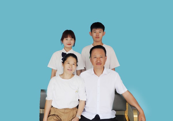 馬超家庭.jpg 馬超家庭.jpg