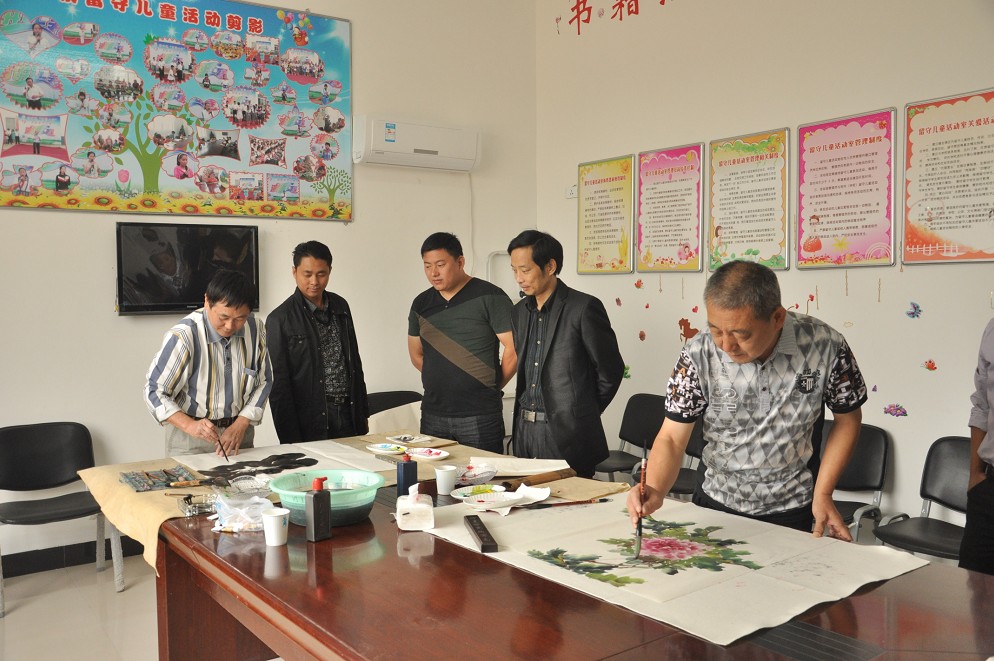 淮南民進(jìn)開展送文化下鄉(xiāng)活動(dòng)