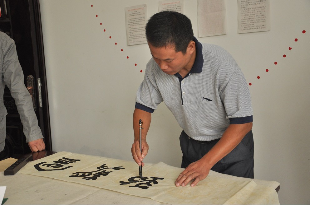 淮南民進(jìn)開展送文化下鄉(xiāng)活動(dòng)