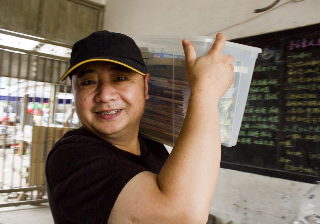 宋哥下鄉(xiāng)送溫暖