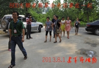 800志愿者與革命老前輩在一起