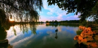 夕照龍湖