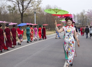旗袍的古美讓女人美麗。